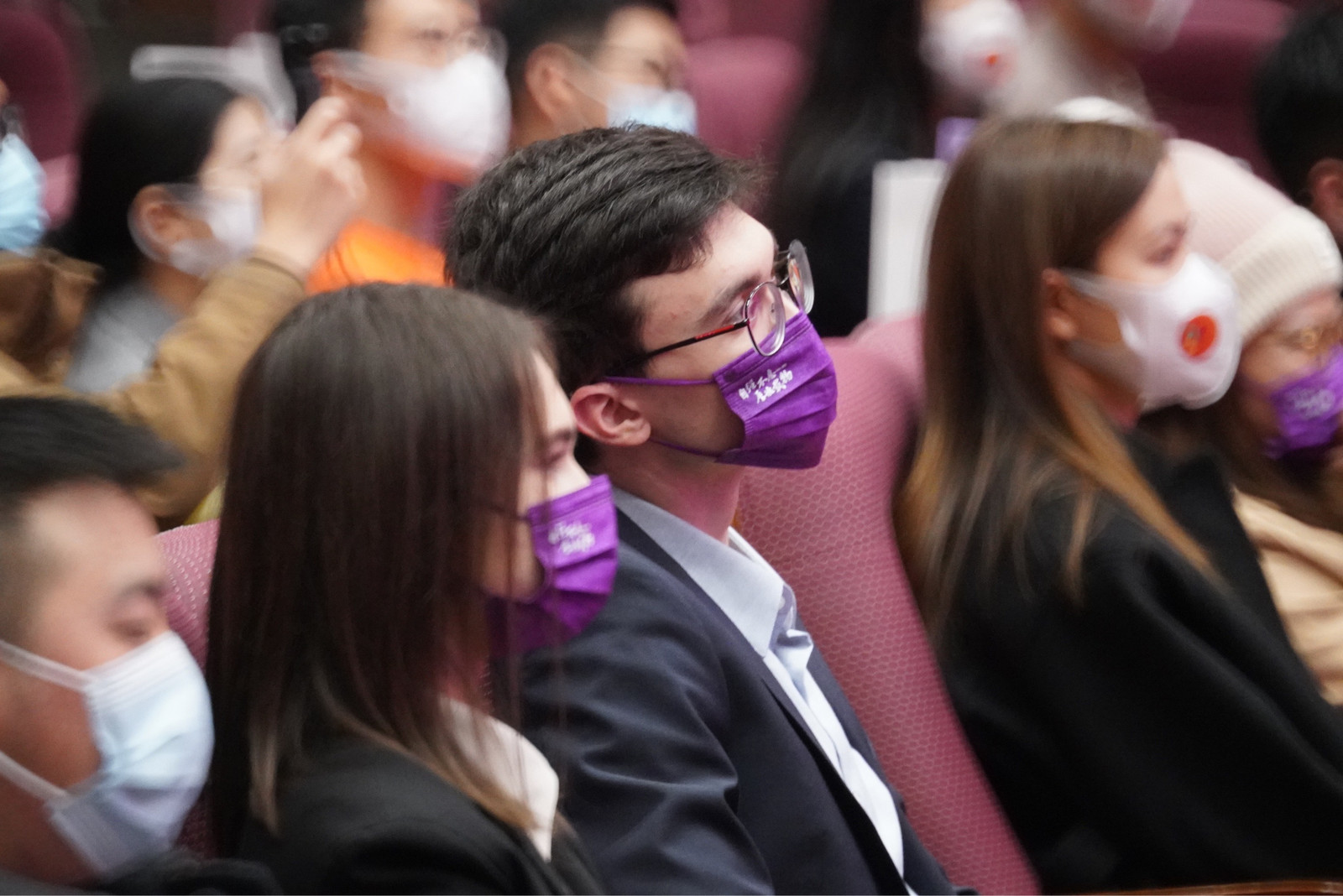 20221114-“全球Z世代热议二十大”论坛在hth官网app举行-中国日报-现场观众1.jpg